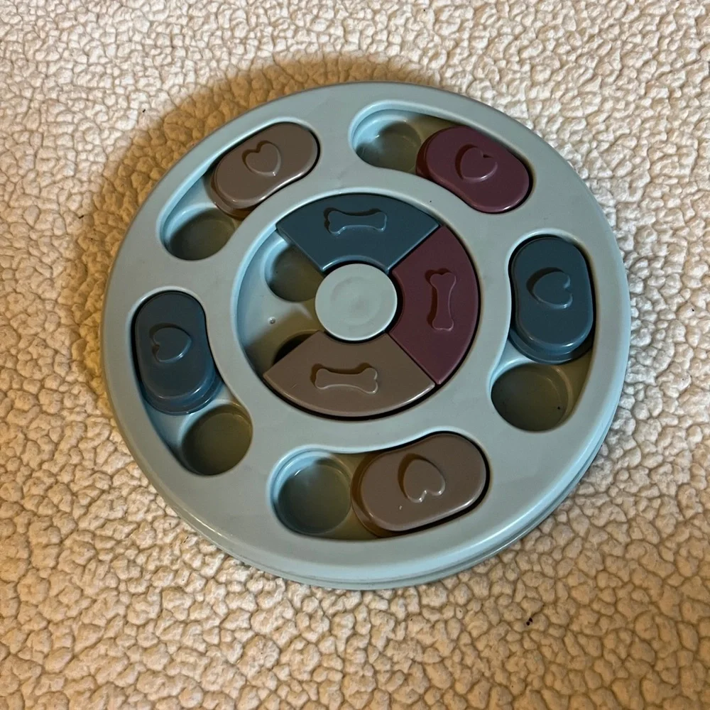 Puzzle feeder